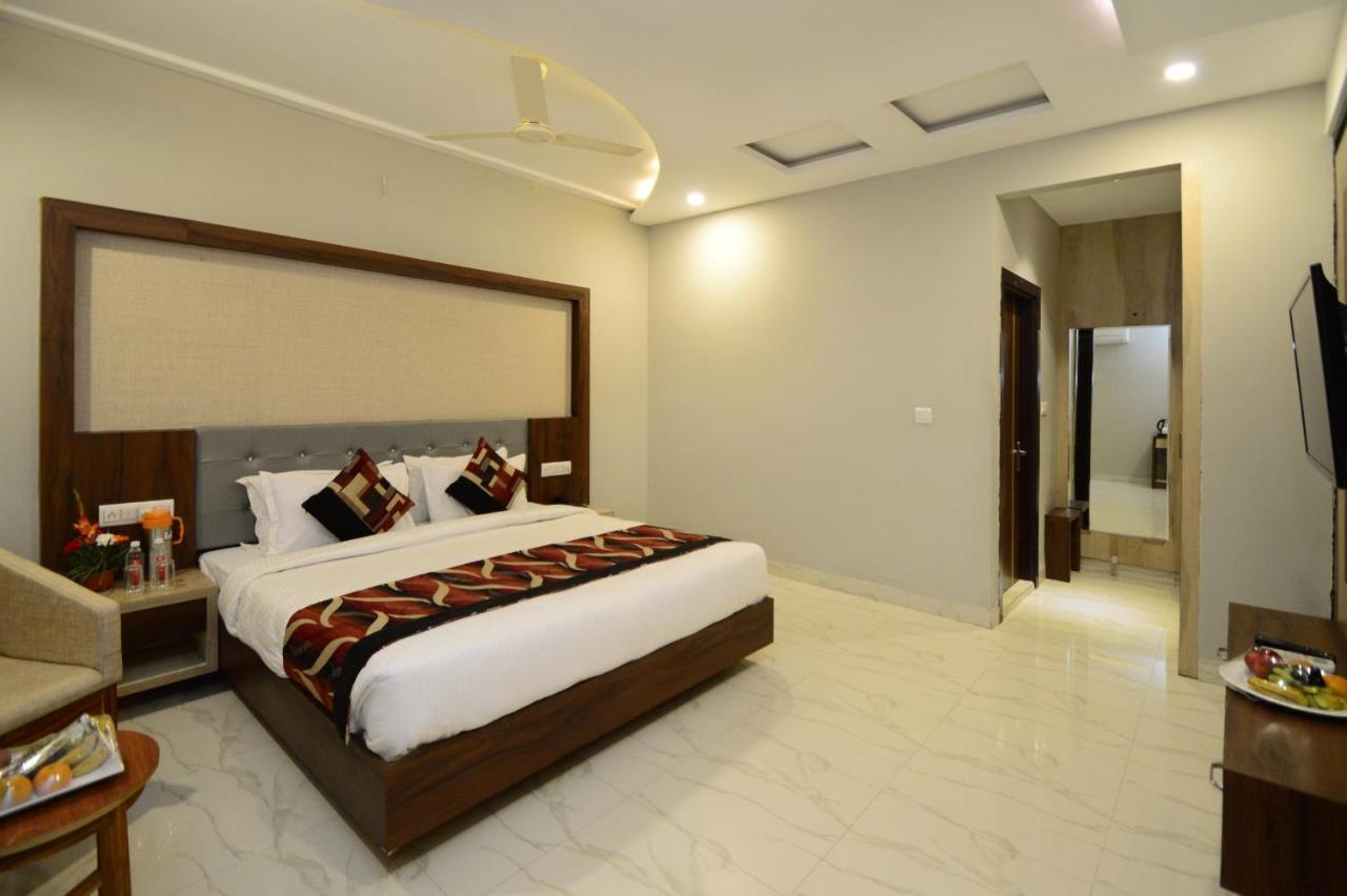 Hopp Inn Udaipur Exterior foto