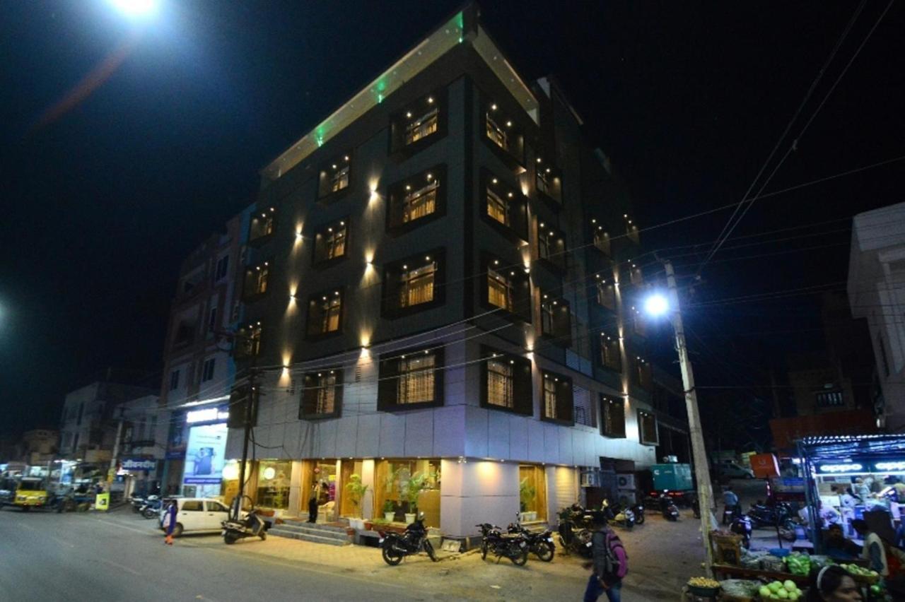 Hopp Inn Udaipur Exterior foto